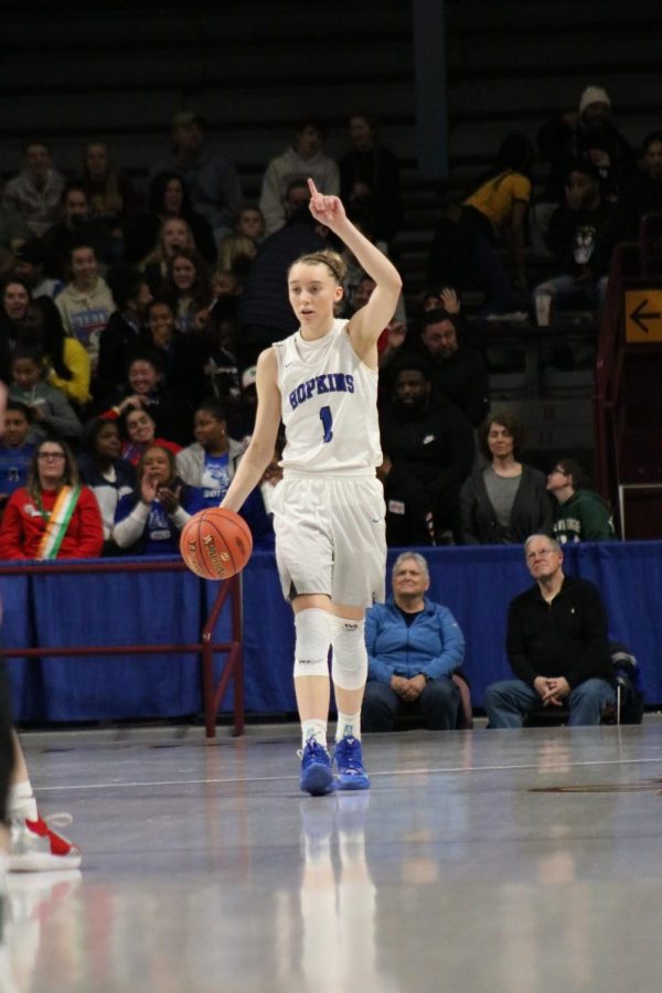 Paige+Bueckers%2C+alumni%2C+walks+up+the+court+in+the+2019+state+championship+game.+