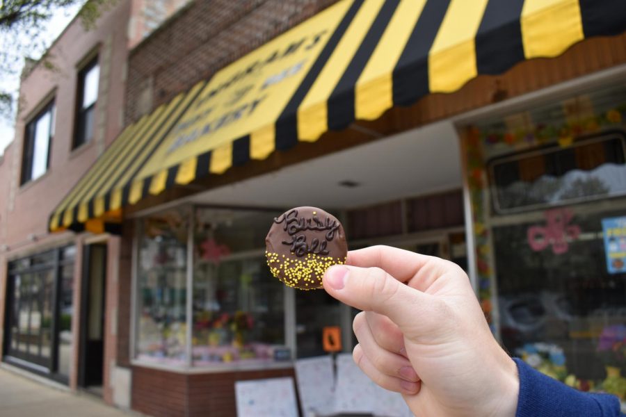 A Downers Grove treasure: Community gathers support for local bakery