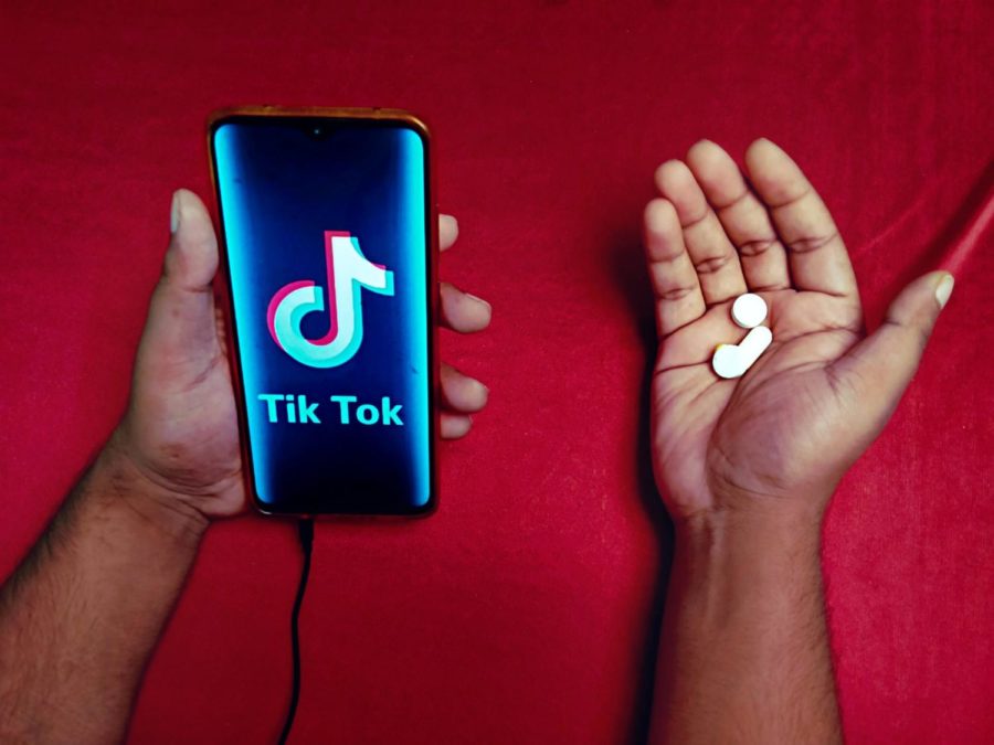 Teens show symptoms of Tourette’s Syndrome, some blame TikTok