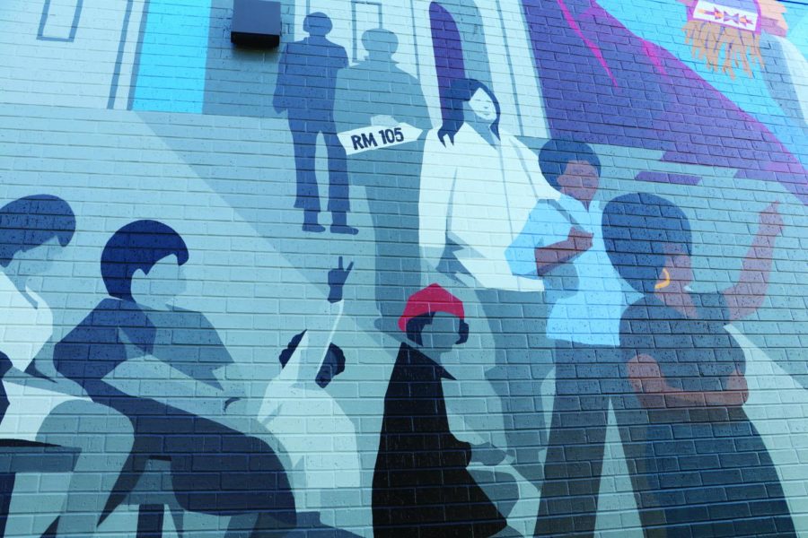 Sit-ins+are+recorded+on+the+new+school+mural.+In+addition+to+the+murals%2C+the+stories+of+civil+rights+activism+are+told+through+display+cases+recently+added+inside+the+remodeled+building.