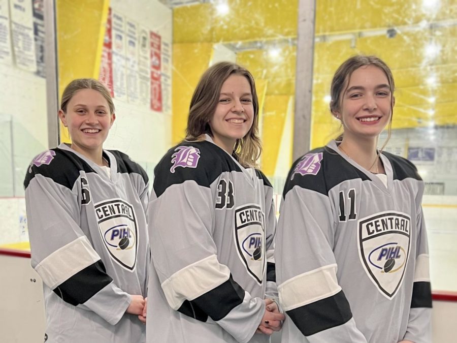 Three hockey players help pioneer new all-girls league