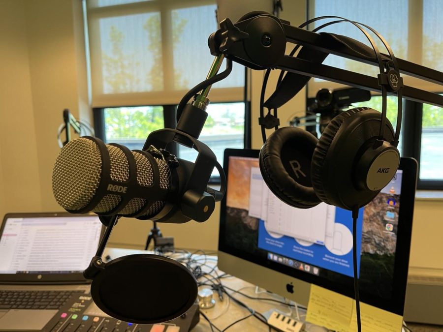 Baldwin staff members share opinions through podcasts, radio