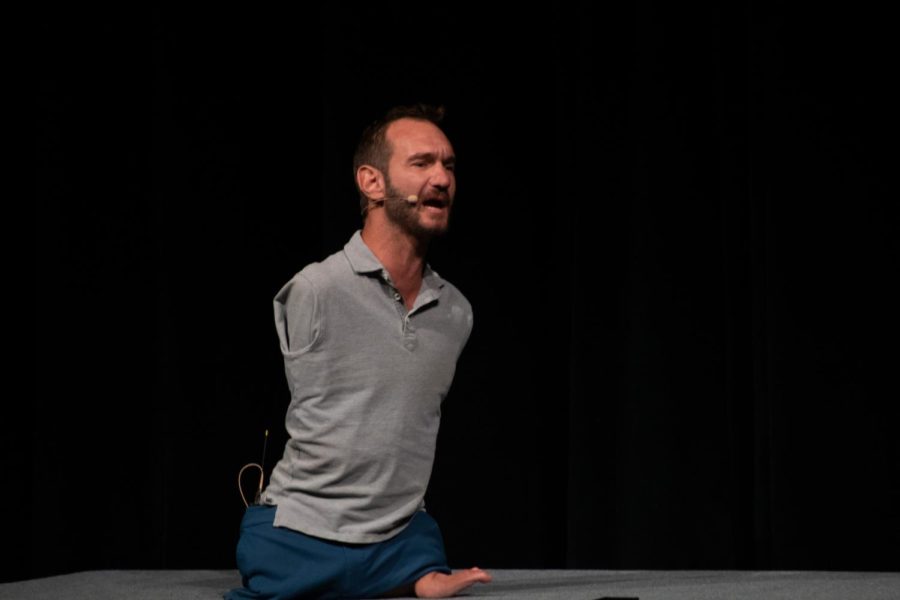 A life without limbs: Nick Vujicic uses his story to inspire students across globe