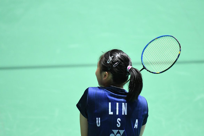 Ella Lin waits to play at the 2022 Badminton World Junior Championships.