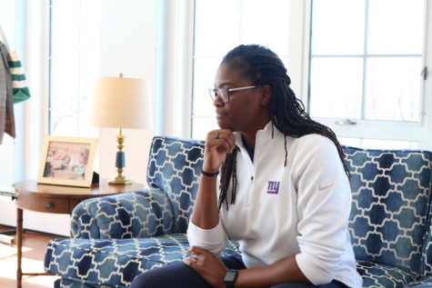Dr. Lani Lawrence speaks to the Upper School about mental skills and athletic success. 