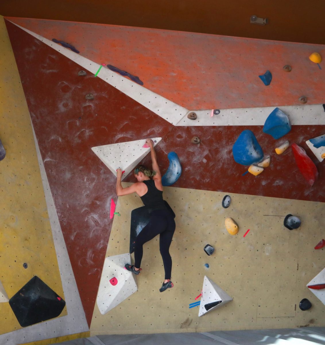 Lauren+Nickel%2C+junior%2C+climbs+the+rock+wall+at+Upper+Limits+on+Sunday%2C+Sept.+17.+Nickel+has+been+a+member+of+the+MHS+rock+climbing+club+that+meets+at+Upper+Limits.