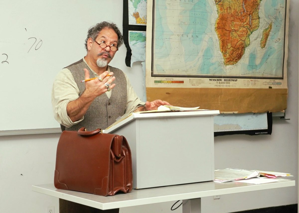 Carlo Corea teaches in HSS 310 on Oct. 24, 2023. He has been a lecturer faculty at SFSU since 2003. (Neal Wong/Golden Gate Xpress)