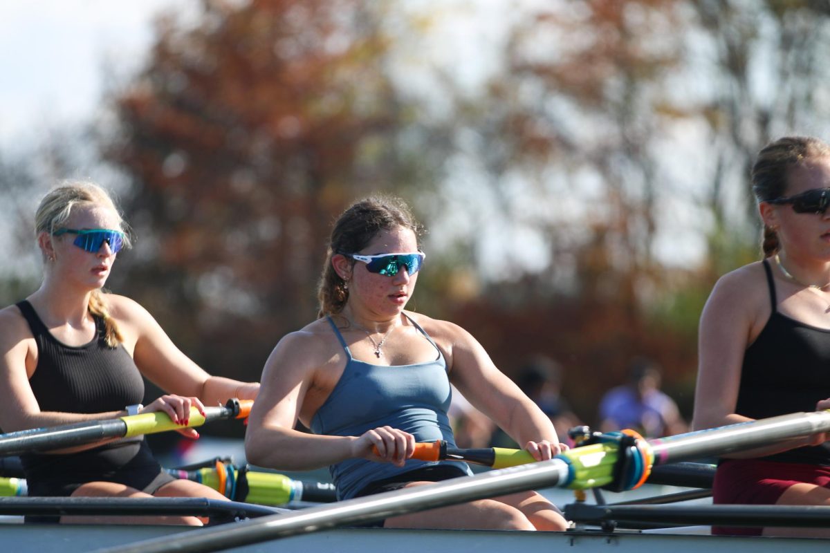 1+2+3+ROW%21%3A+Junior+Olivia+Branch+rowing+on+Lake+Austin+for+Austin+Rowing+Club.+Austin+Rowing+Club+has+practice+everyday+preparing+for+their+next+event+on+February+11.