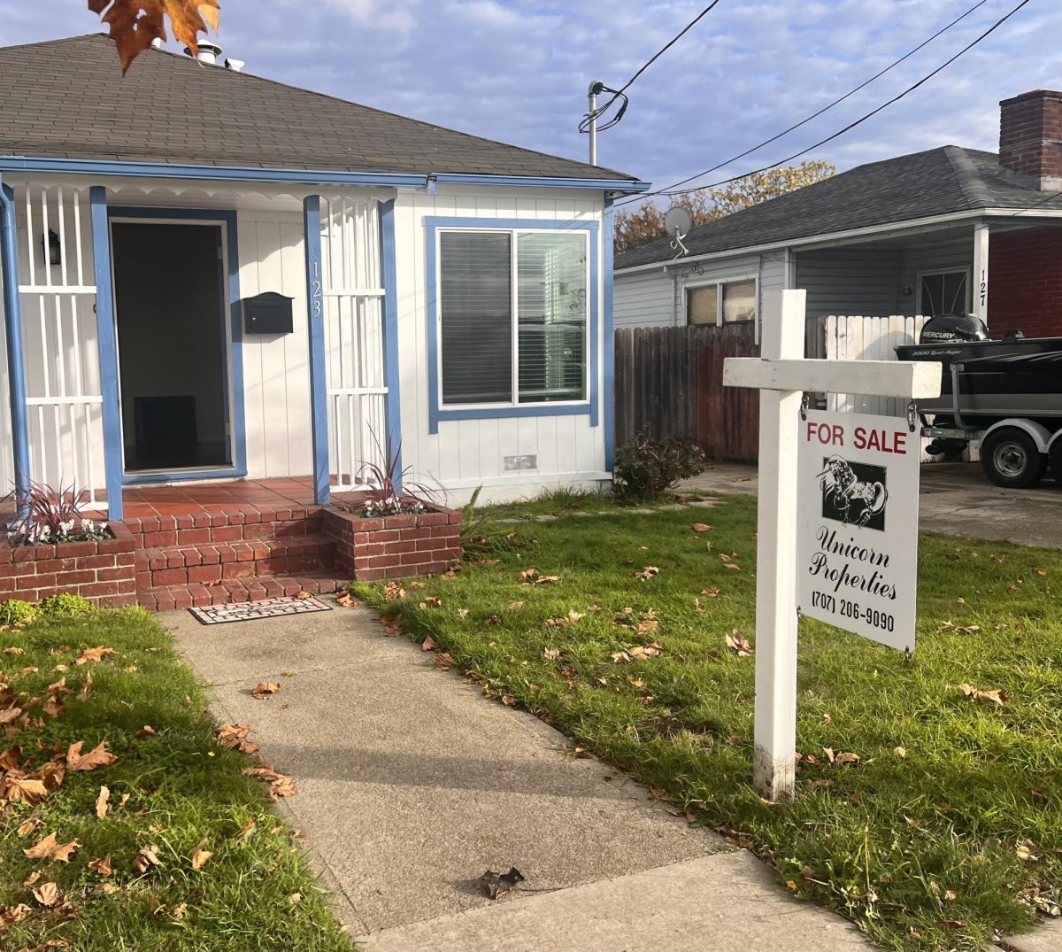Inflation amidst home prices is a massive burden upon citizens looking to settle in the beloved Bay Area. Currently listed at  million, the bold price of this Alameda property reflects the difficulty of home hunting.