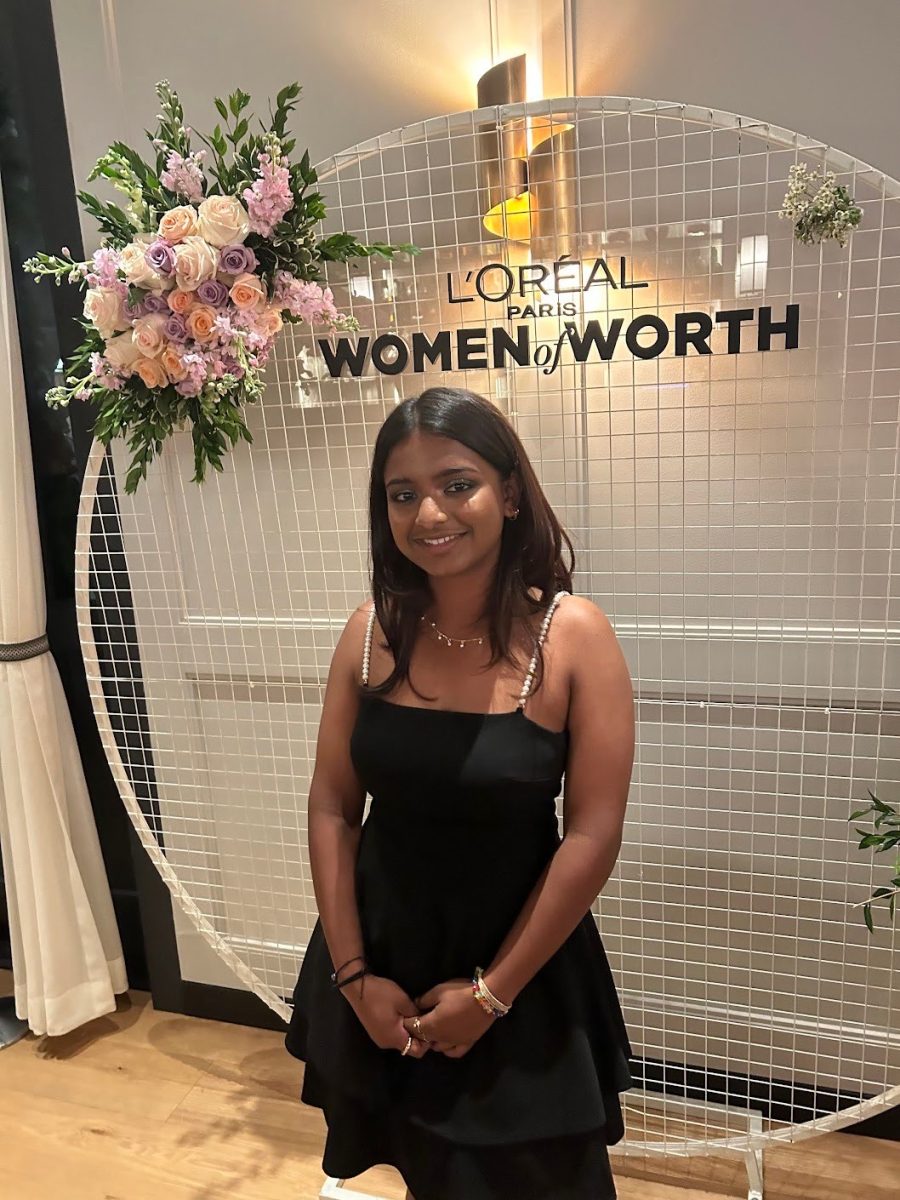 Senior+Shrusti+Amula+poses+for+photos+during+a+media+dinner+at+the+Women+of+Worth+Summit+in+NYC+this+past+August%2C+where+she+first+got+to+know+the+other+honorees.