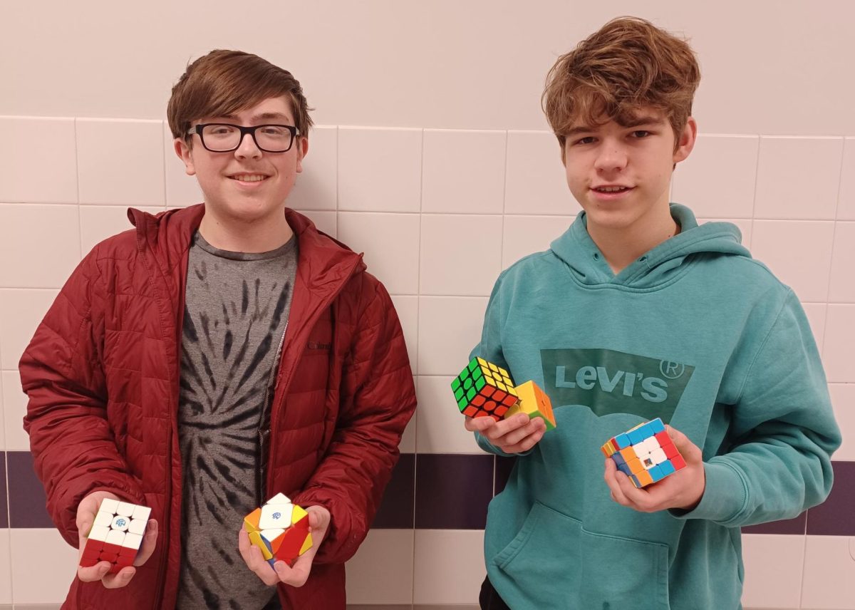 Freshmen+Hayden+Fredrick+%28left%29+and+Carson+Bender+compete+at+speedcubing+events+in+Pennsylvania+and+nearby+states.