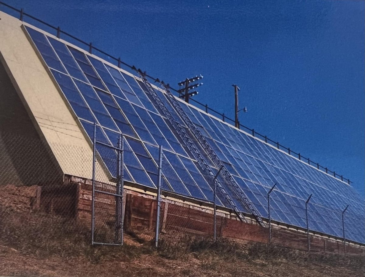The+pictured+solar+panels%2C+shown+in+1975%2C+were+installed+as+part+of+a+project+by+the+Department+of+Energy+before+being+subsequently+removed.