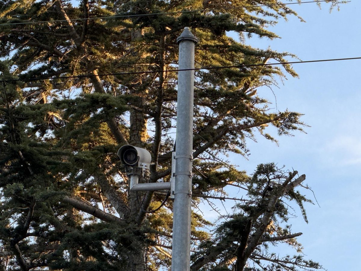 A Flock safety camera watches the Broadway and El Camino intersection for outgoing traffic. Across Burlingame’s 17 cameras, over 30,000 photos are taken per day.